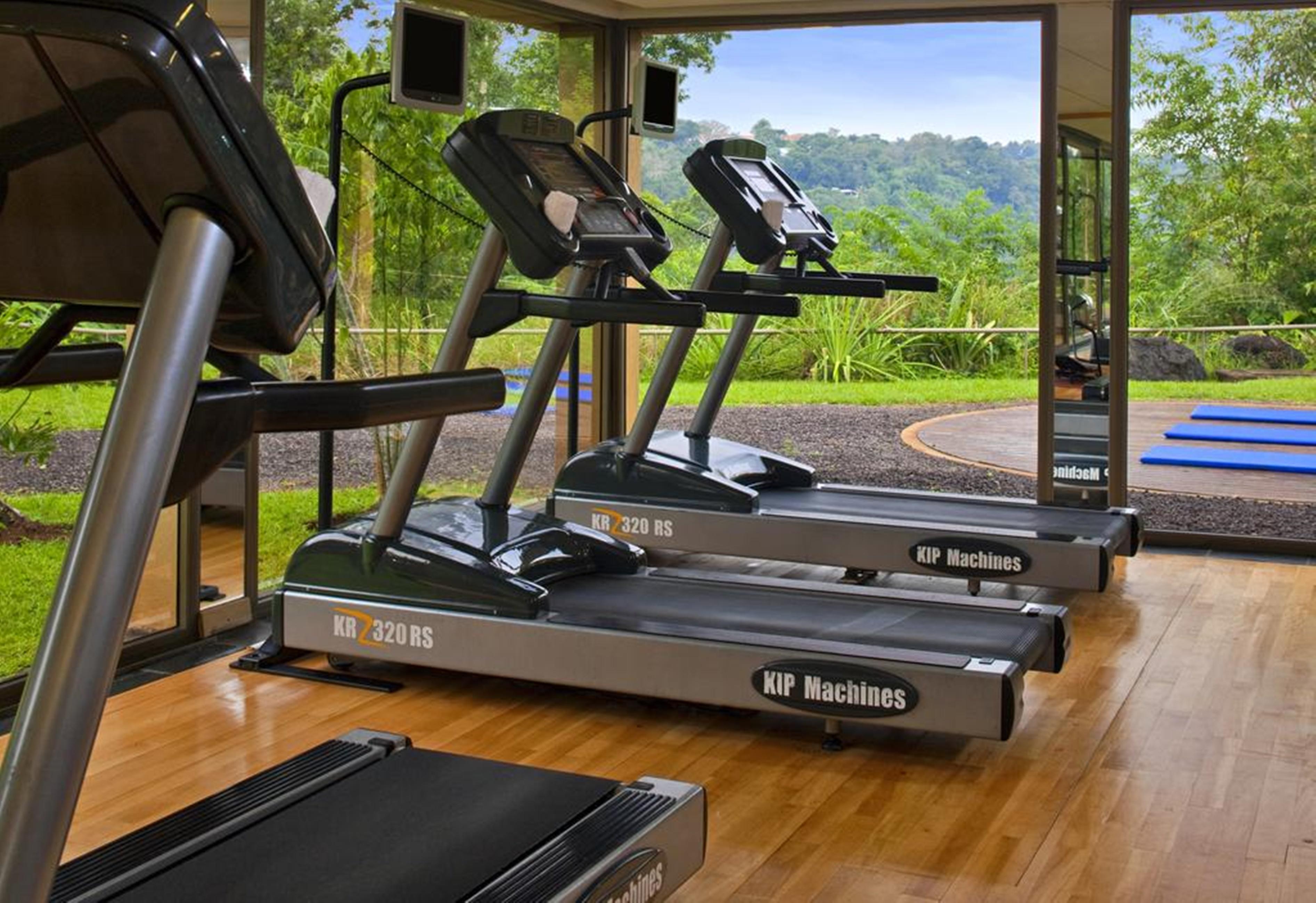 Gran Melia Iguazu Hotel ปูแอร์โตอีกวาซู ภายนอก รูปภาพ A treadmill