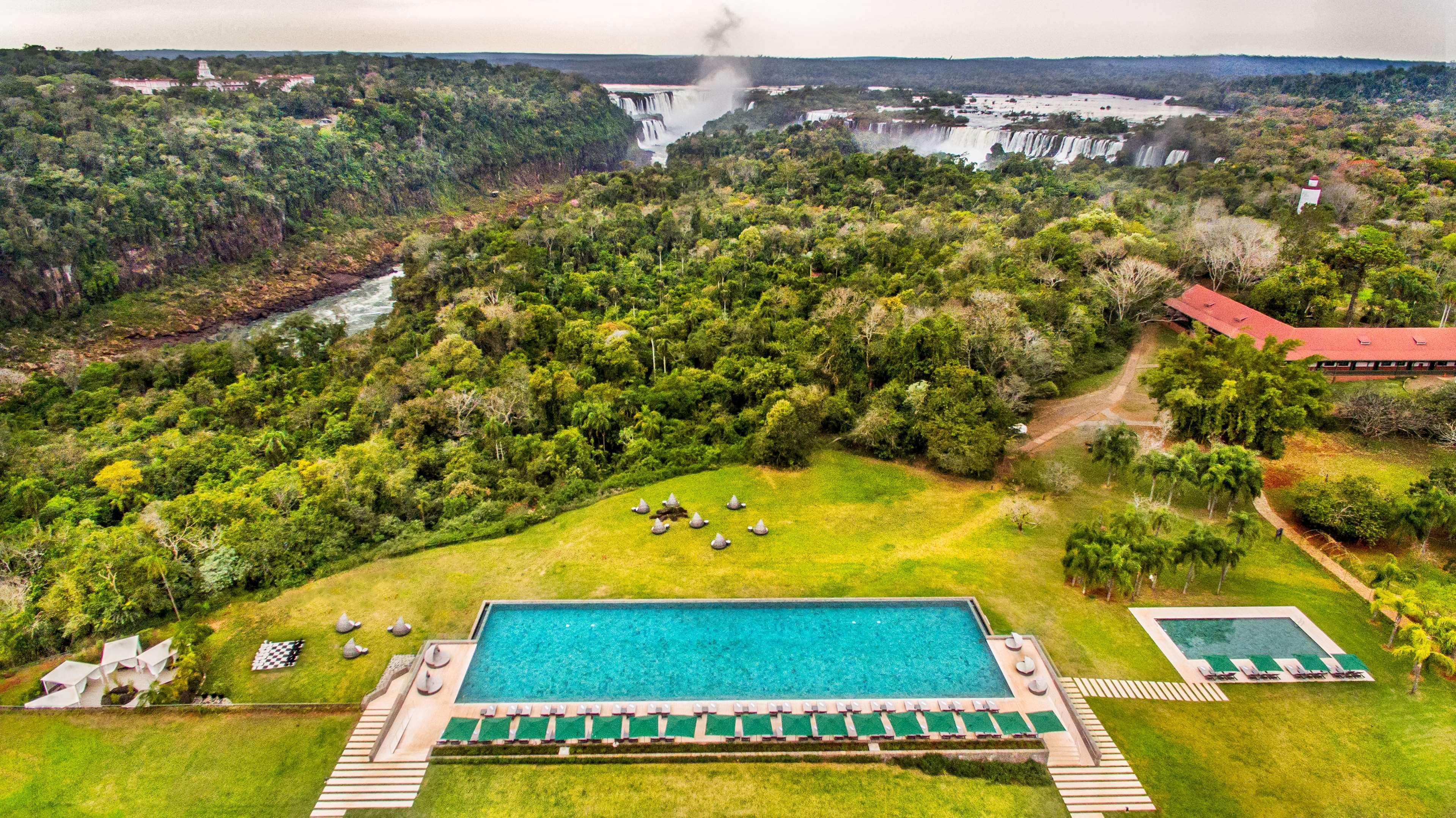 Gran Melia Iguazu Hotel ปูแอร์โตอีกวาซู ภายนอก รูปภาพ Aerial view of the resort